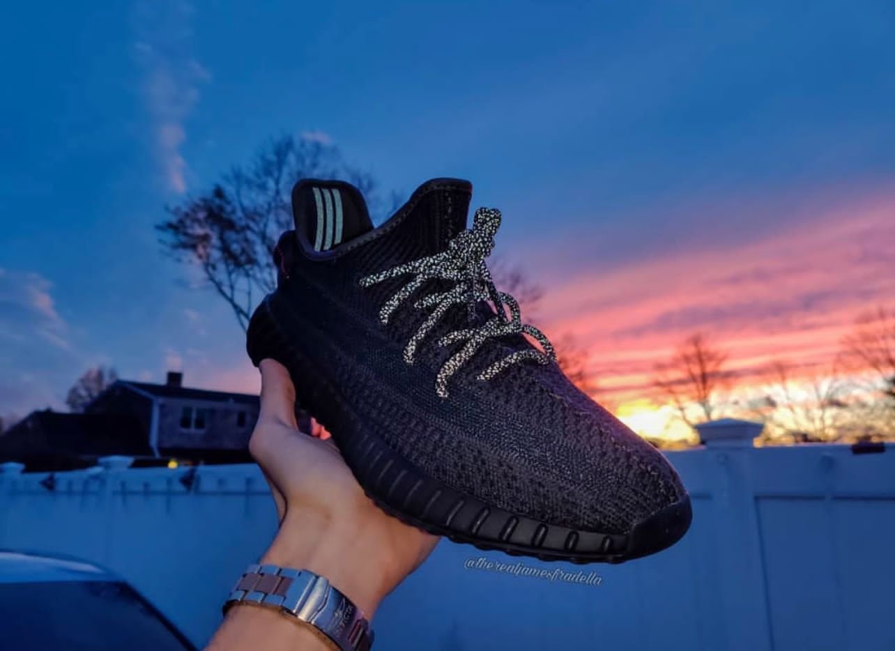 Lace yeezy 350 hotsell