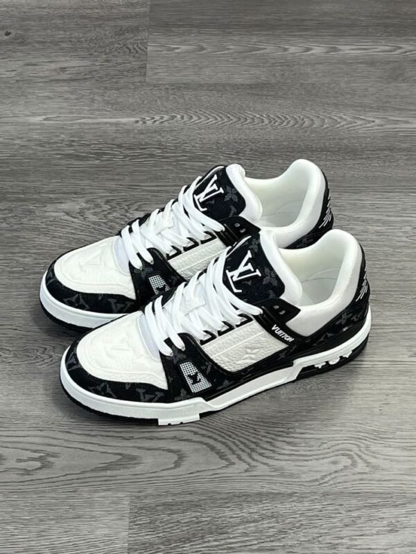 First Copy Shoes Louis Vuitton LV New Trainer Black White With Accessories