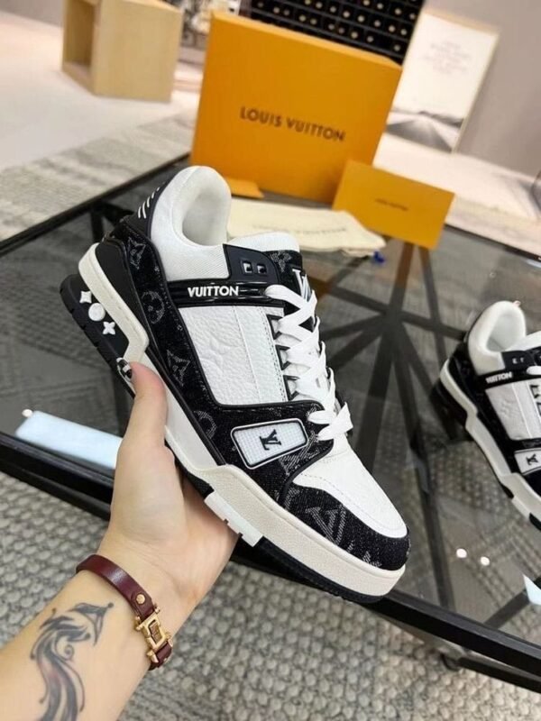 First Copy Shoes Louis Vuitton LV New Trainer Black White With Accessories