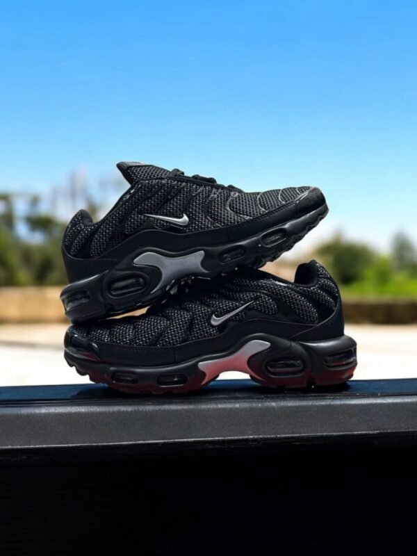 First Copy Shoes Nike AirMax Plus Metallic Black Silver