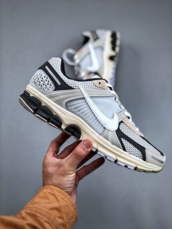 First Copy Shoes Nike Zoom Vomero 5 Beige White Black