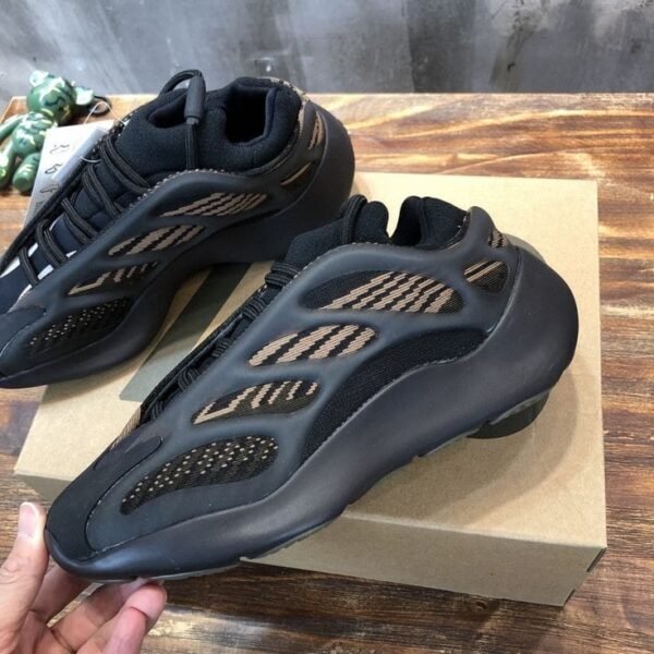 First Copy Shoes Adidas Yeezy 700 V3 Clay Brown