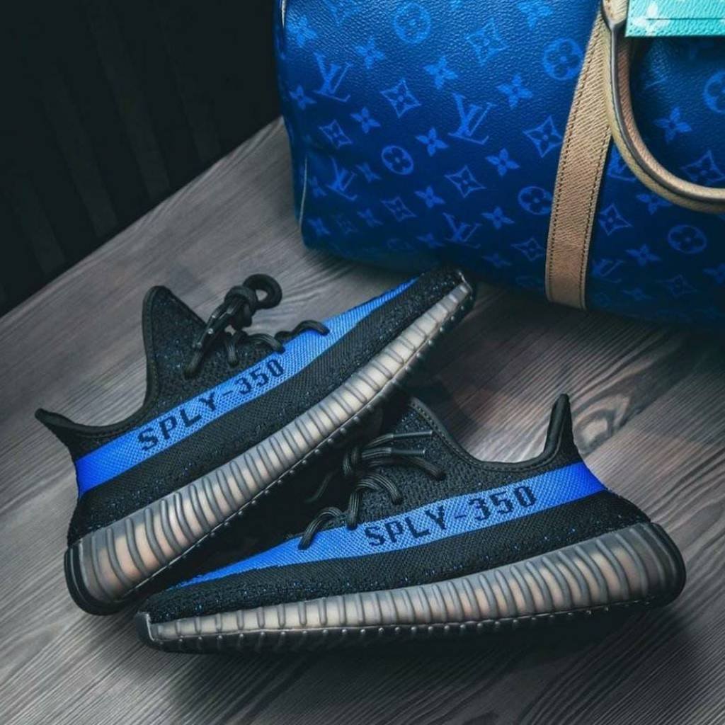 First Copy Shoes Adidas Yeezy 350 V2 Dazzling Blue