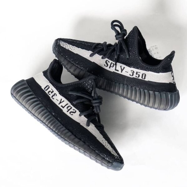 First Copy Shoes Adidas Yeezy 350 V2 Oreo