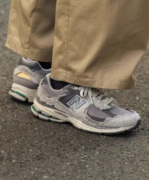First Copy Shoes New Balance 2002R Rain Cloud-1