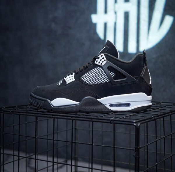 First Copy Shoes Nike Air Jordan Retro 4 Black White Semi UA