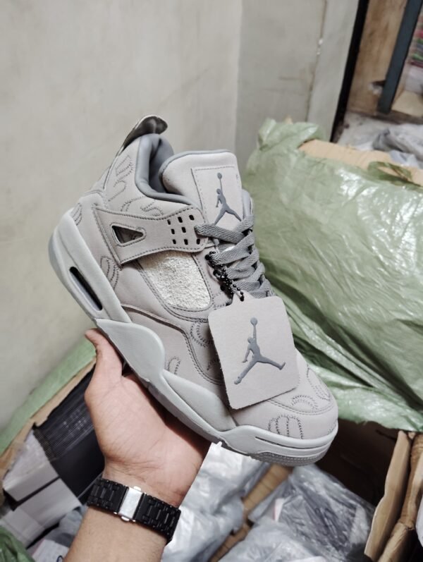 Nike Air Jordan Retro 4 Kaws Grey (SEMI UA)-Live