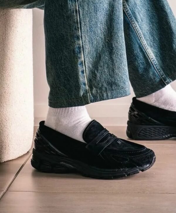 First Copy Shoes New Balance 1906L Black Suede-3