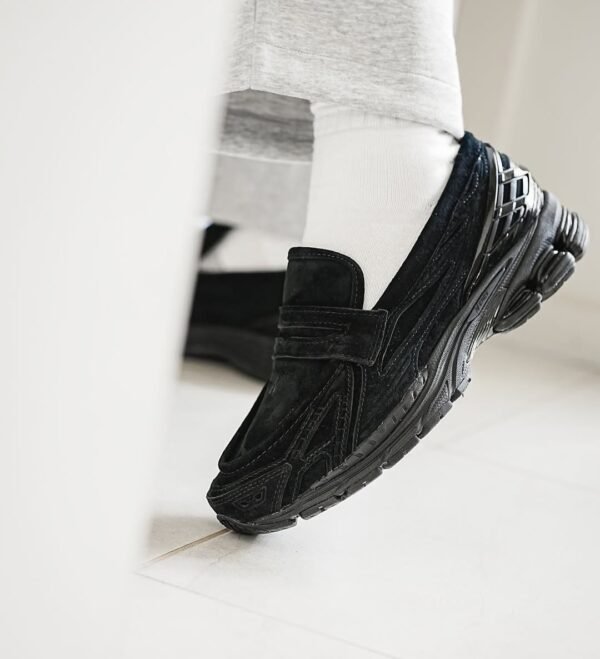 First Copy Shoes New Balance 1906L Black Suede-5