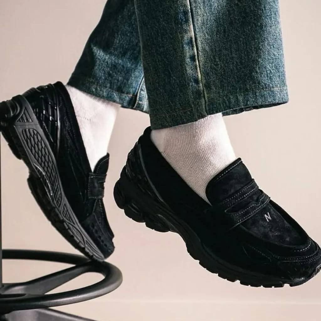 First Copy Shoes New Balance 1906L Black Suede