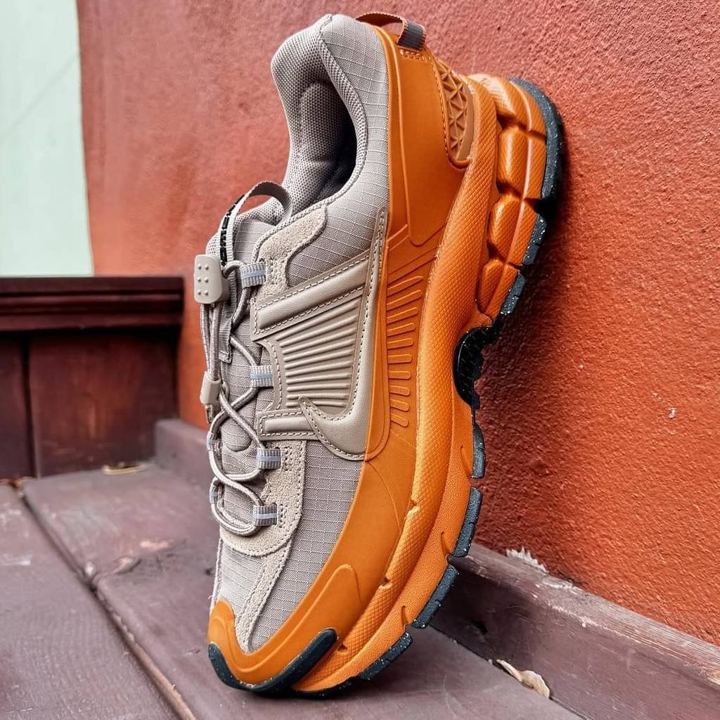 First Copy Shoes Nike Zoom Vomero 5 Roam Flax