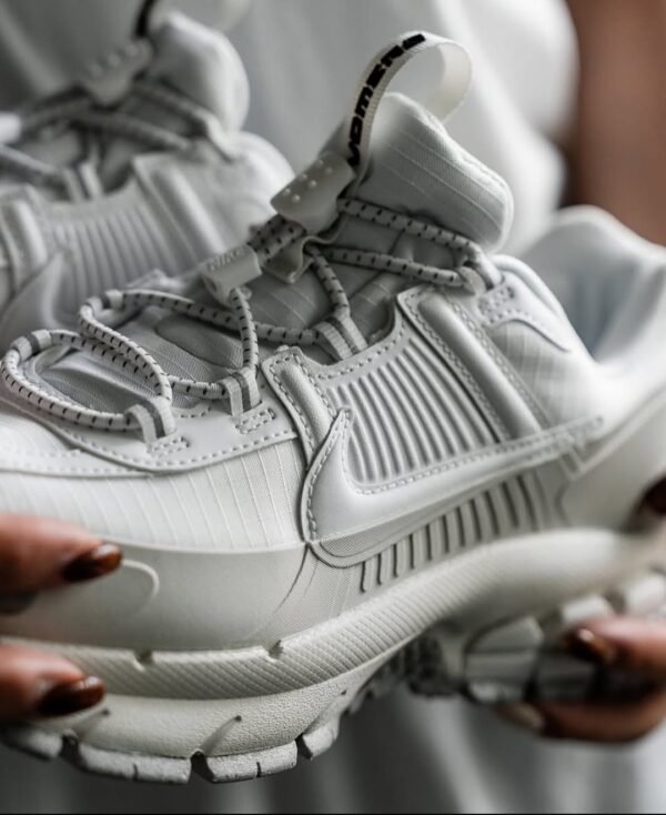 First Copy Shoes Nike Zoom Vomero 5 Roam Light Bone-5