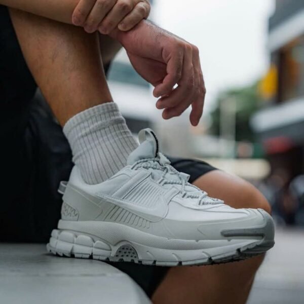 First Copy Shoes Nike Zoom Vomero 5 Roam Light Bone-6