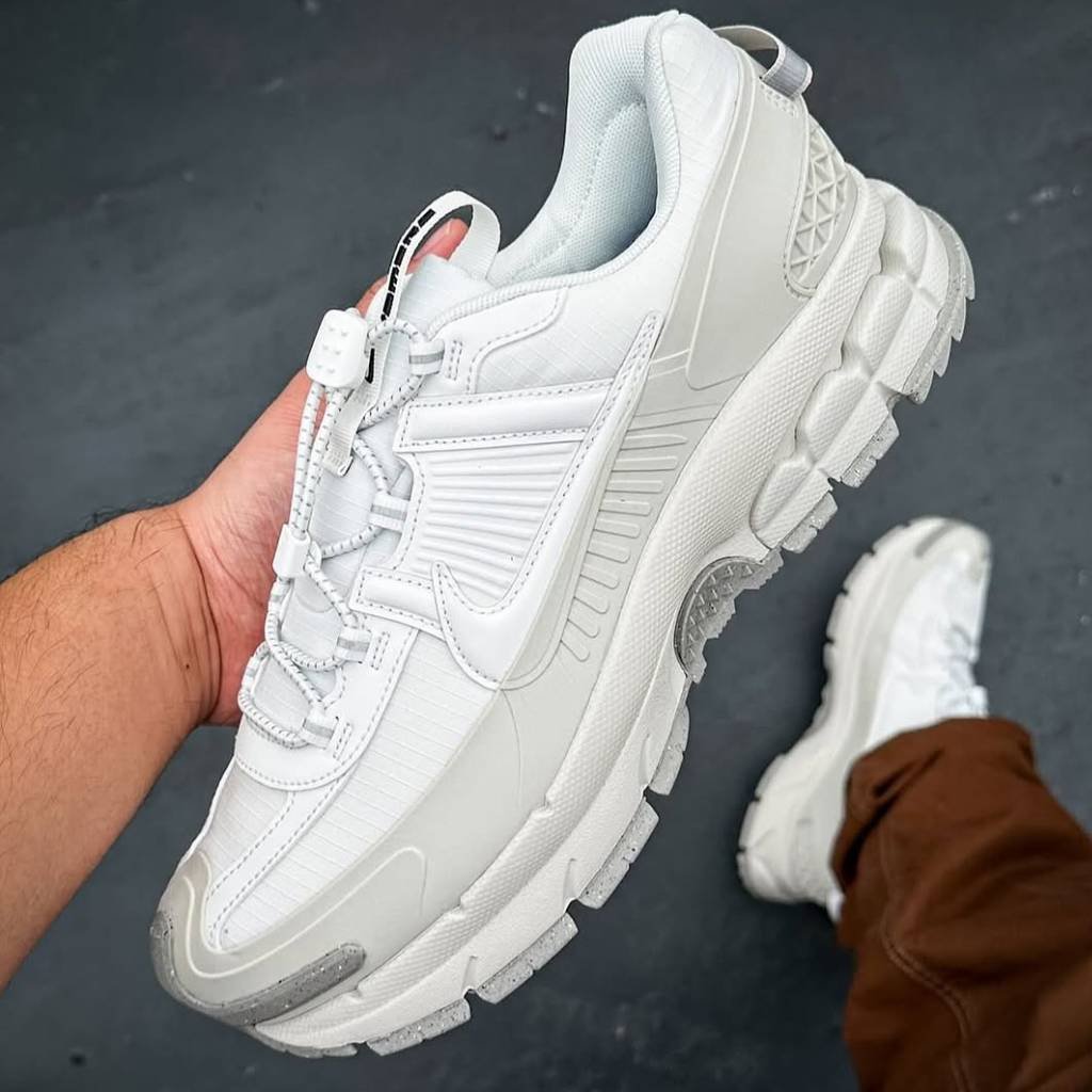 First Copy Shoes Nike Zoom Vomero 5 Roam Light Bone