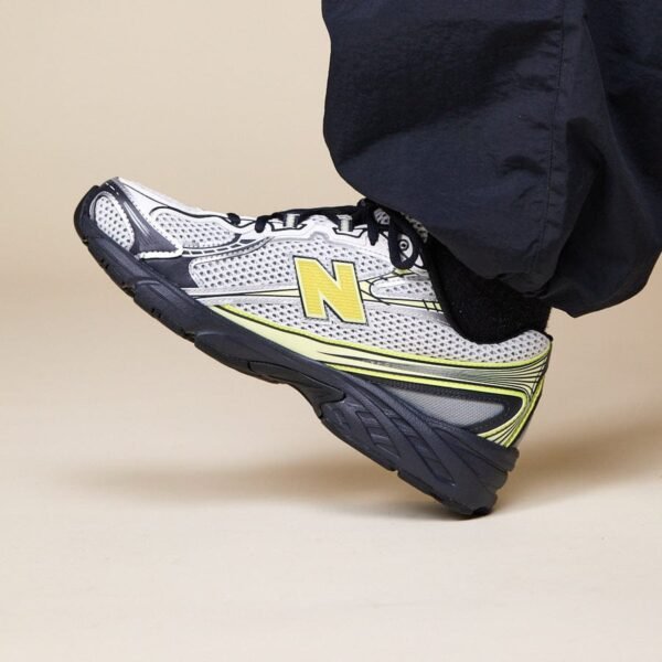 First Copy Shoes New Balance 740 Sea Salt Phantom Firefly-3