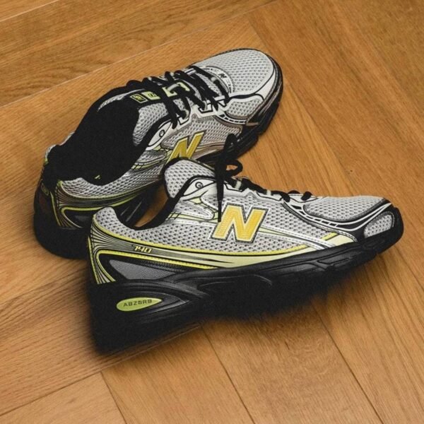 First Copy Shoes New Balance 740 Sea Salt Phantom Firefly