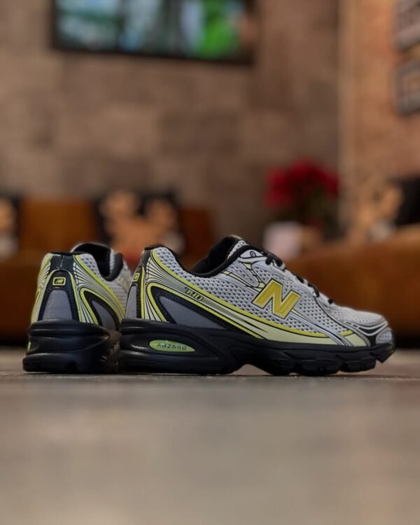 First Copy Shoes New Balance 740 Sea Salt Phantom Firefly-9