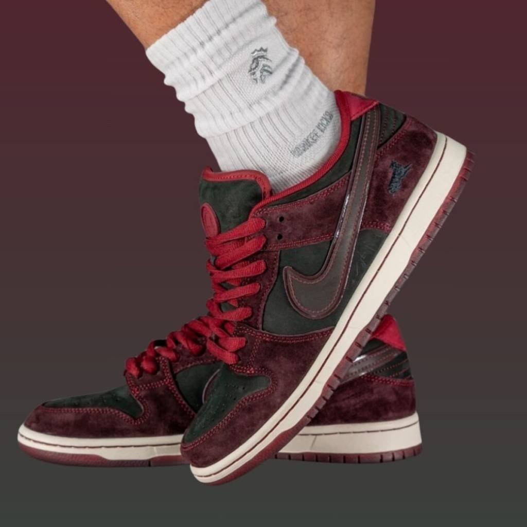 First Copy Shoes Nike SB Dunk Low X RIOT