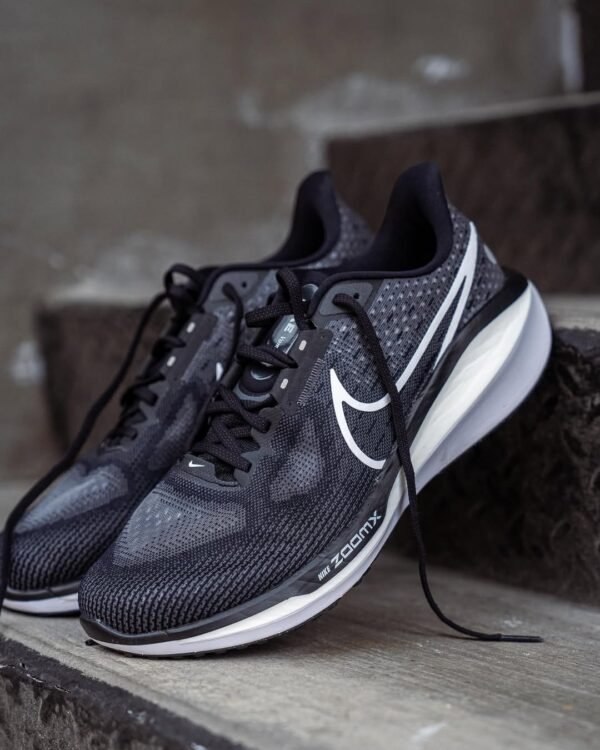 First Copy Shoes Nike Vomero 17 Wide Black White-1
