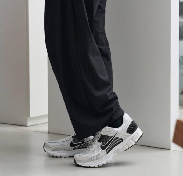 First Copy Shoes Nike Zoom Vomero 5 Panda-3