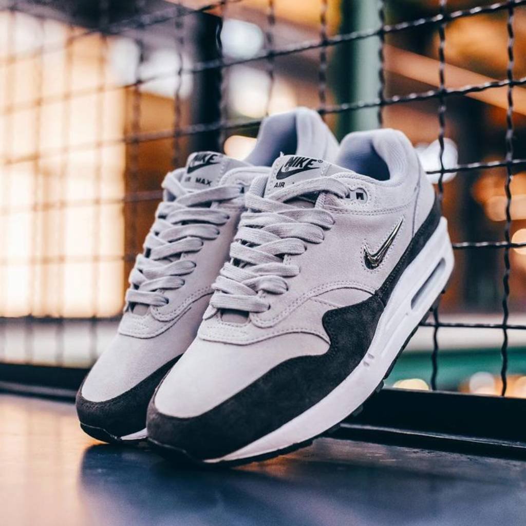 First Copy Shoes Nike Air Max 1 Premium SC in Wolf Grey Metallic