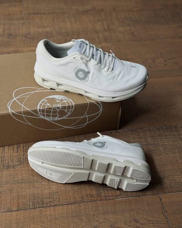 First Copy Shoes On Running x Kith Cloudzone White Ice-5