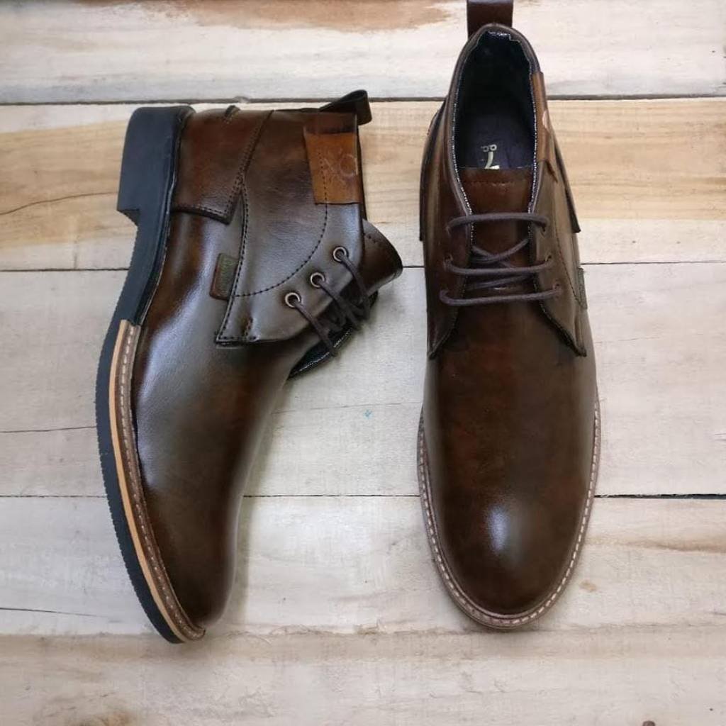 First Copy Shoes UCB Semi High Leather Boots