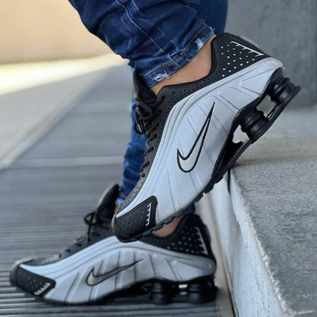 First Copy Shoes Nike Shox R4 Preto Prata